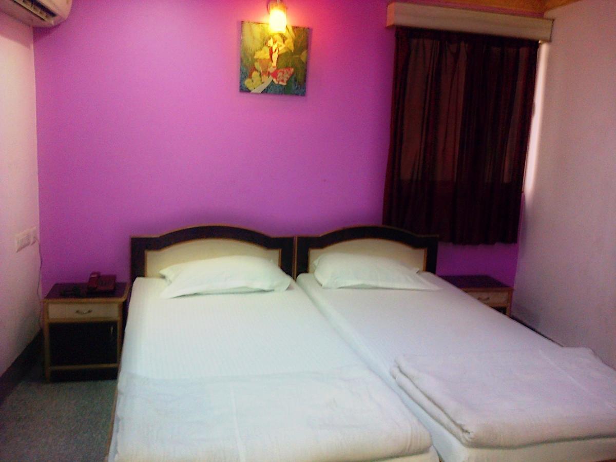 Hotel Mega Palace Patna  Kültér fotó